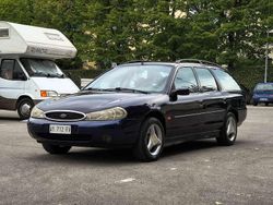Blu/azzurro Usata 1998 Ford Mondeo Ghia Station wagon | 2500 €