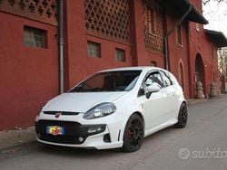 Bianco Usata 2010 Abarth Punto Evo Due volumi | 12.450 € (Buon prezzo)