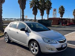 Grigio Usata 2012 Opel Astra Due volumi | 4400 € (Buon prezzo)