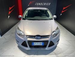 Grigio Usata 2012 Ford Focus Titanium Tre volumi | 4500 € (Ottimo prezzo)