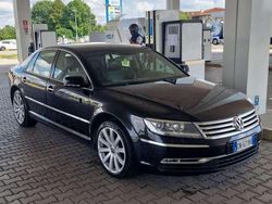 Nero Usata 2023 VW Phaeton Tre volumi | 9999 €