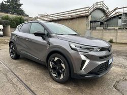 Grigio Usata 2025 Renault Captur Techno SUV | 19.900 € (Buon prezzo)