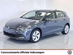 Dolphin grey Usata 2024 VW Golf VIII Style Tre volumi | 25.800 € (Buon prezzo)