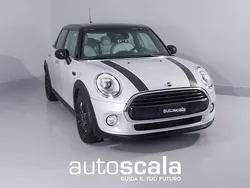 Bianco avorio / tetto nero Usata 2017 Mini Cooper Hype Due volumi | 16.990 € (Cara)