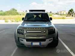 Verde Usata 2021 Land Rover Defender First Edition SUV | 55.000 €
