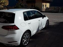 Bianco Usata 2019 VW Golf VII Tre volumi | 18.500 € (Buon prezzo)