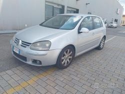 Grigio Usata 2004 VW Golf IV Comfortline Tre volumi | 2000 € (Ottimo prezzo)