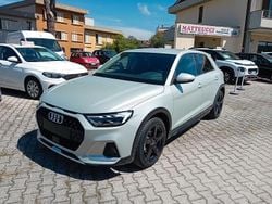 Grigio Usata 2024 Audi A1 Business Tre volumi | 31.700 € (Molto cara)