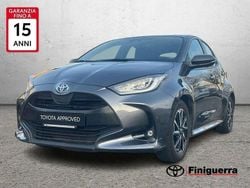 Grigio Usata 2021 Toyota Yaris Hybrid Trend Tre volumi | 17.900 € (Buon prezzo)