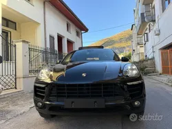 Nero Usata 2015 Porsche Macan SUV | 28.000 € (Buon prezzo)