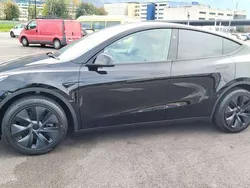 Nero Usata 2024 Tesla Model Y Standard Range SUV | 37.400 €