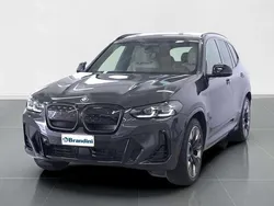 Sophisto grey metallizzato Usata 2024 BMW iX3 M Sport SUV | 46.800 € (Buon prezzo)