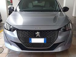 Argento Usata 2021 Peugeot 208 GT Due volumi | 13.900 € (Buon prezzo)