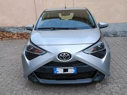 Grigio Usata 2021 Toyota Aygo Connect Style Due volumi | 13.490 € (Buon prezzo)