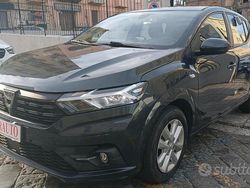 Grigio Usata 2021 Dacia Sandero Comfort Tre volumi | 11.500 € (Buon prezzo)