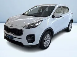 Bianco metallizzato Usata 2016 Kia Sportage SUV | 16.200 € (Molto cara)