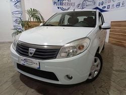 Bianco Usata 2009 Dacia Sandero Lauréate Tre volumi | 3600 € (Buon prezzo)
