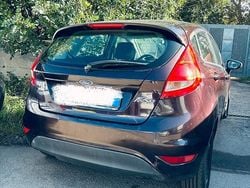 Usata 2008 Ford Fiesta Tre volumi | 3700 € (Molto cara)