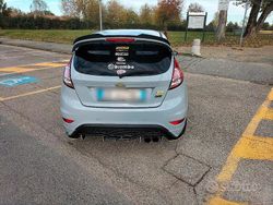 Grigio Usata 2016 Ford Fiesta ST200 Tre volumi | 17.000 €