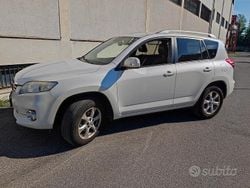 Bianco Usata 2010 Toyota RAV4 SUV | 6900 € (Molto cara)