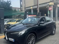 Usata 2017 Alfa Romeo Stelvio Executive SUV | 21.900 € (Buon prezzo)