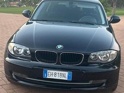 Blu Usata 2011 BMW 118 Due volumi | 4500 € (Molto cara)