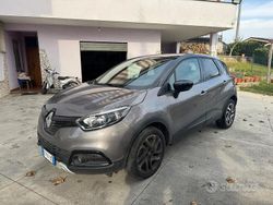 Usata 2016 Renault Captur SUV | 10.000 € (Buon prezzo)