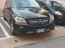 Nero Usata 2006 Mercedes ML320 SUV | 4800 € (Super prezzo)