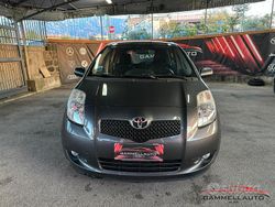 Grigio Usata 2008 Toyota Yaris Tre volumi | 4490 € (Buon prezzo)