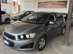 Grigio Usata 2012 Chevrolet Aveo Tre volumi | 2999 € (Ottimo prezzo)