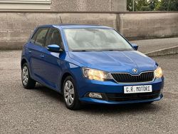 Blu/azzurro Usata 2016 Skoda Fabia Ambition Due volumi | 7990 € (Buon prezzo)
