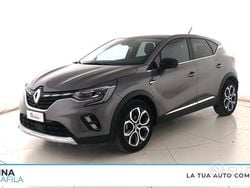 Grigio scuro Usata 2022 Renault Captur Intens SUV | 14.400 € (Ottimo prezzo)