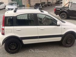 Bianco Usata 2011 Fiat Panda 4x4 Climbing Due volumi | 4800 € (Buon prezzo)