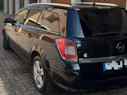 Nero Usata 2009 Opel Astra Enjoy Station wagon | 1800 € (Buon prezzo)