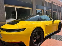 Giallo racing Usata 2022 Porsche 992 Cabrio | 173.600 € (Buon prezzo)