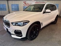 Bianco Usata 2019 BMW X5 Efficient Dynamics SUV | 42.600 € (Buon prezzo)