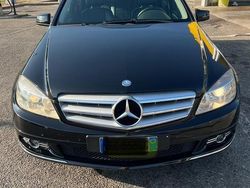 Nero Usata 2010 Mercedes C180 Tre volumi | 8000 € (Molto cara)