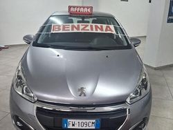 Grigio Usata 2019 Peugeot 208 Allure Due volumi | 8000 € (Ottimo prezzo)