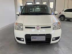 Bianco Usata 2011 Fiat Panda Climbing Due volumi | 5400 € (Buon prezzo)