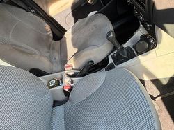 Grigio Usata 2005 Fiat Stilo Tre volumi | 2000 € (Molto cara)