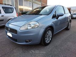 Blu Usata 2006 Fiat Grande Punto Emotion Due volumi | 2499 € (Cara)