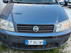 Blu Usata 2004 Fiat Punto Due volumi | 1500 € (Buon prezzo)