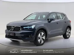 Blu/azzurro(met.) Usata 2021 Volvo XC40 Inscription SUV | 27.900 €
