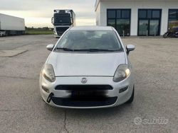 Grigio Usata 2014 Fiat Grande Punto Due volumi | 6800 € (Molto cara)