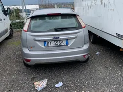 Usata 2009 Ford Focus Tre volumi | 3000 € (Buon prezzo)