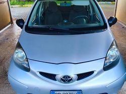Grigio Usata 2008 Toyota Aygo Due volumi | 3200 € (Buon prezzo)