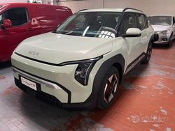 Rosso Nuova 2025 Kia EV3 Air SUV | 29.900 €