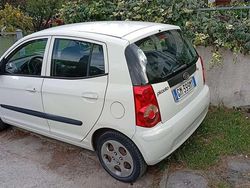 Usata 2009 Kia Picanto Due volumi | 3400 € (Buon prezzo)