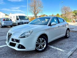 Bianco Usata 2012 Alfa Romeo Giulietta Tre volumi | 3290 € (Buon prezzo)