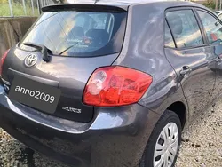 Usata 2009 Toyota Auris Due volumi | 5100 €